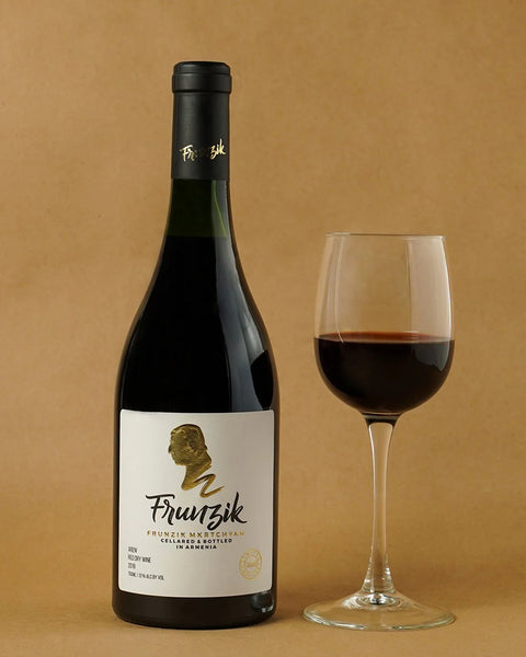 Red Dry Wine Proshyan Frunzik 0.75l